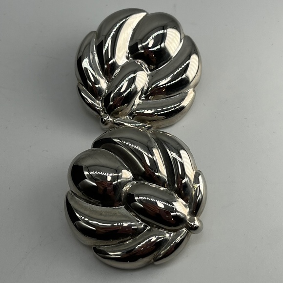 Silver plated Puffy Flower Clip earring set. - Picture 6 of 10